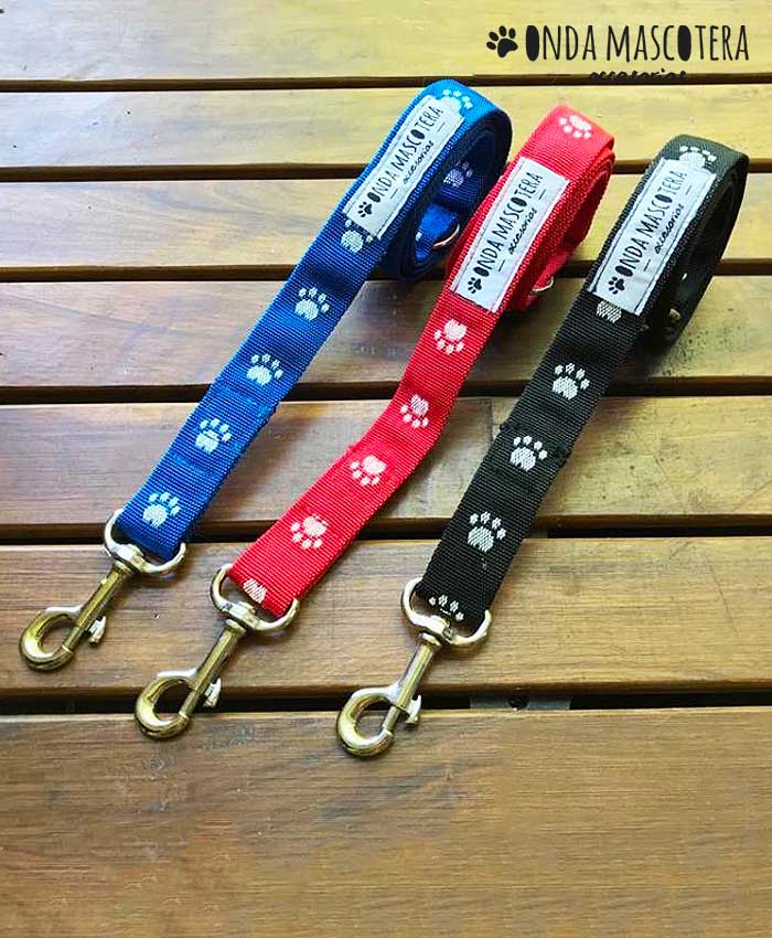 correas para pasear perros resistente de patitas Onda Mascotera